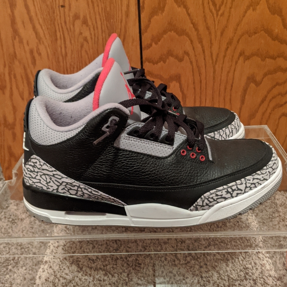 Retro Air Jordan 3 Black Cement